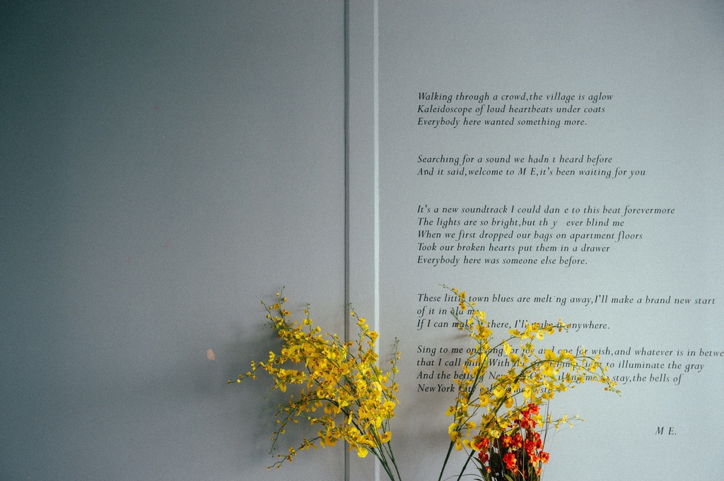 2016719_435許多的網拍大廠都在ME 網拍攝影棚拍攝出熱銷的商品 更有新婚夫妻來這感受婚紗攝影棚大片落地窗帶來的自然柔光 知名舒潔網路廣告也是在這取景的喔! 2016719_435許多的網拍大廠都在ME 網拍攝影棚拍攝出熱銷的商品 更有新婚夫妻來這感受婚紗攝影棚大片落地窗帶來的自然柔光 知名舒潔網路廣告也是在這取景的喔!