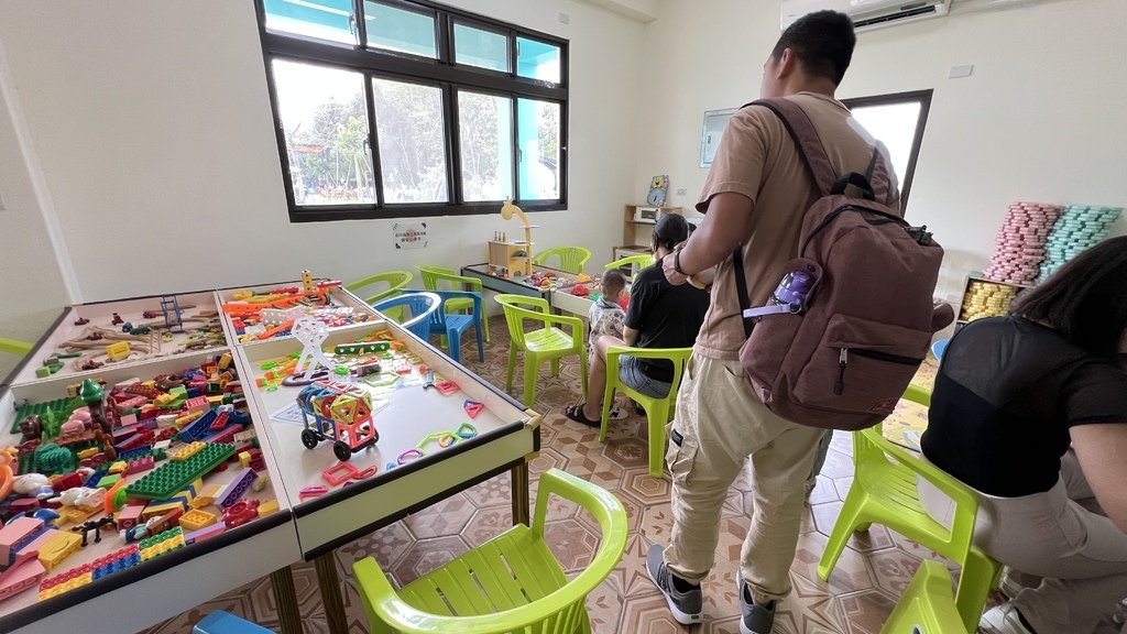 《親子景點》彰化全新長頸鹿休閒農場,玩水、玩沙、電動車還能划 《親子景點》彰化全新長頸鹿休閒農場,玩水、玩沙、電動車還能划