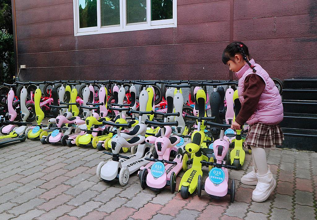 《親子景點》萬景藝苑X彎彎滑森樂園｜百元門票三代同堂｜帶你用