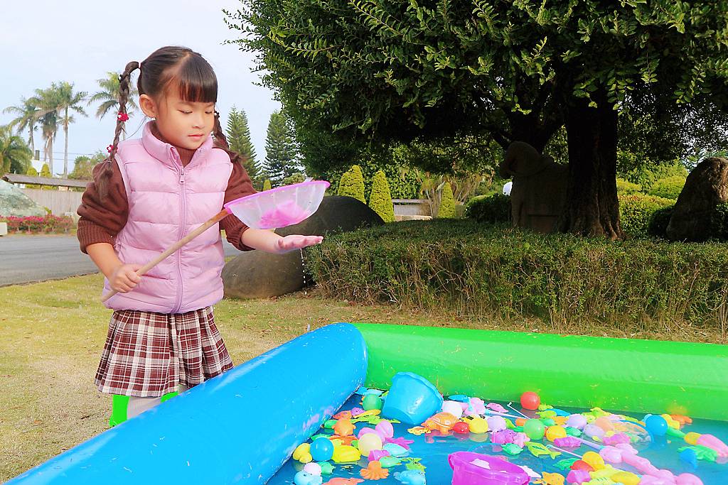 《親子景點》萬景藝苑X彎彎滑森樂園｜百元門票三代同堂｜帶你用