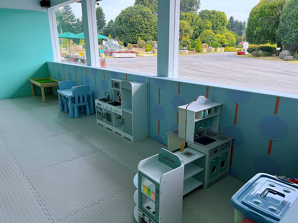 《親子景點》萬景藝苑X彎彎滑森樂園｜百元門票三代同堂｜帶你用