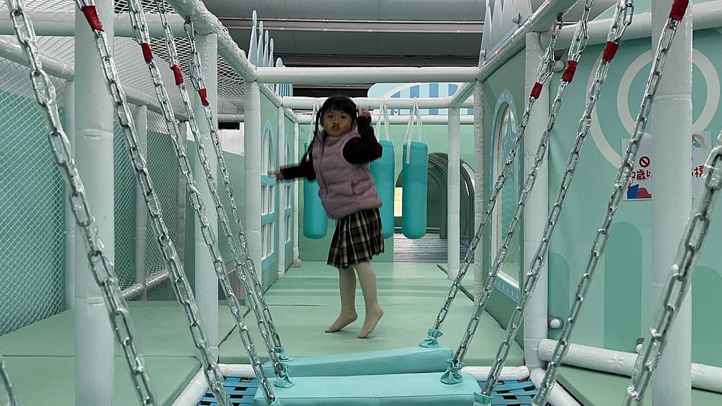 《親子景點》萬景藝苑X彎彎滑森樂園｜百元門票三代同堂｜帶你用