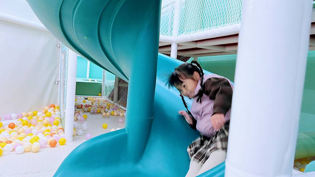 《親子景點》萬景藝苑X彎彎滑森樂園｜百元門票三代同堂｜帶你用