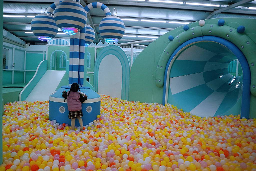 《親子景點》萬景藝苑X彎彎滑森樂園｜百元門票三代同堂｜帶你用