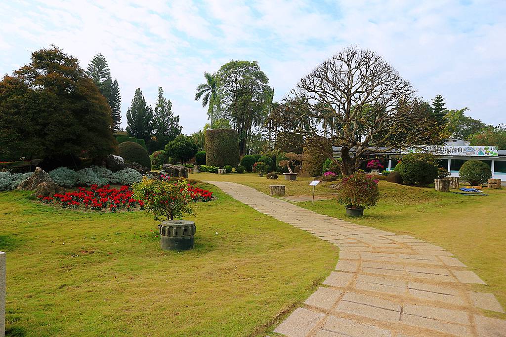 《親子景點》萬景藝苑X彎彎滑森樂園｜百元門票三代同堂｜帶你用