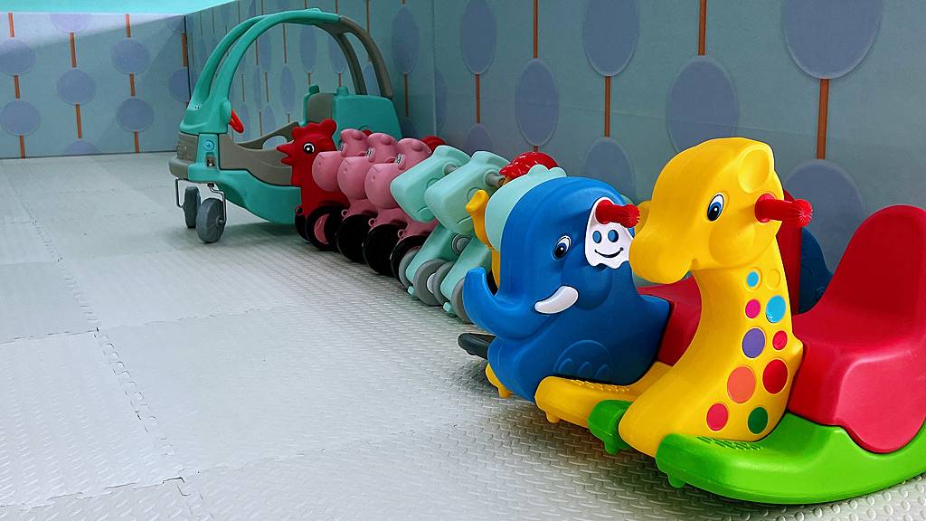 《親子景點》萬景藝苑X彎彎滑森樂園｜百元門票三代同堂｜帶你用