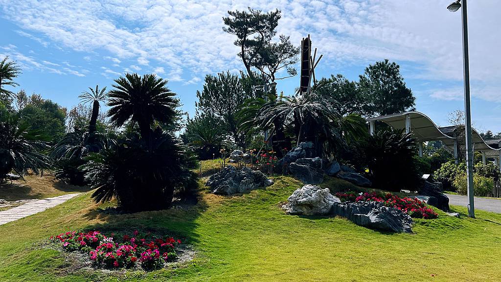 《親子景點》萬景藝苑X彎彎滑森樂園｜百元門票三代同堂｜帶你用