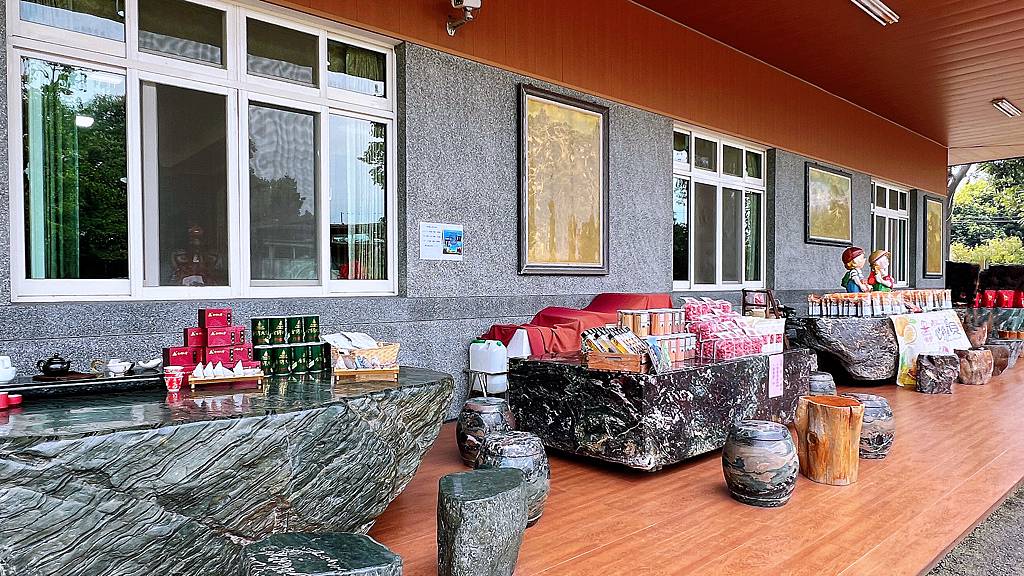 《親子景點》萬景藝苑X彎彎滑森樂園｜百元門票三代同堂｜帶你用