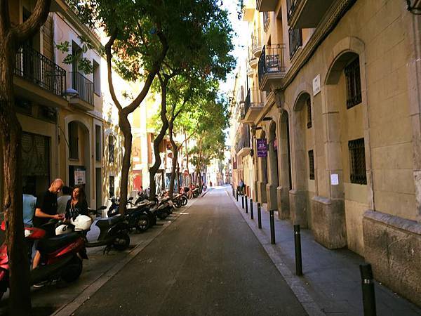 西葡必逛6大市場【2016歐洲西葡之旅-菜市場篇】 @麻吉小兔。世界行旅 14317383_1196231097064284_5161002860519046324_n.jpg