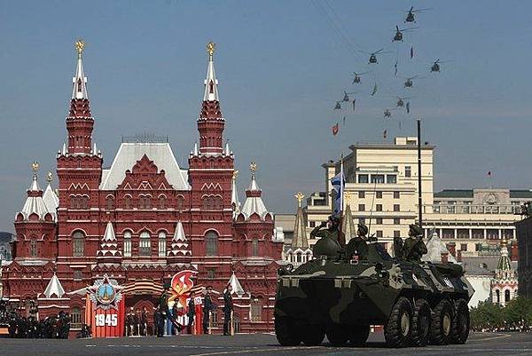 2010_Moscow_Victory_Day_Parade-32.jpeg