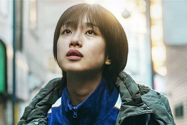 [好雷] 《那個女孩》，岩石裡的花會開。