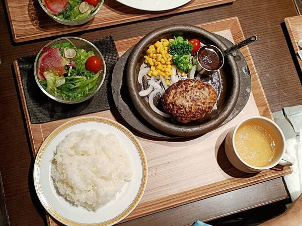 2024大阪美食推薦All Star Dining阪急梅 2024大阪美食推薦All Star Dining阪急梅