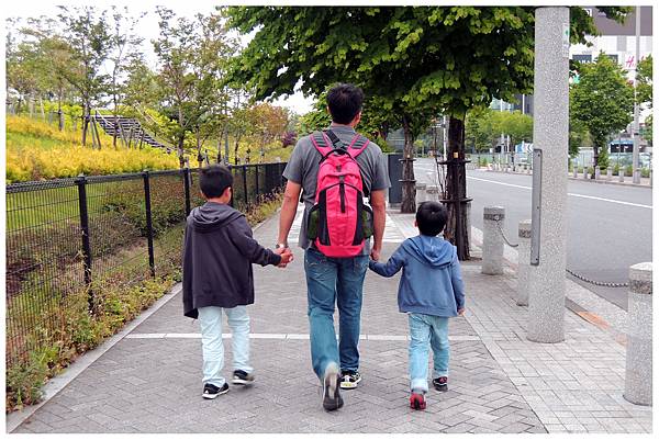 divercity  台场购物广场    父子三人的背影~拍