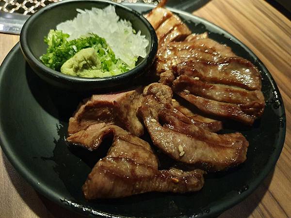 台中美食║西屯║大股 熟成燒肉專門║台灣首創清酒自動販賣機