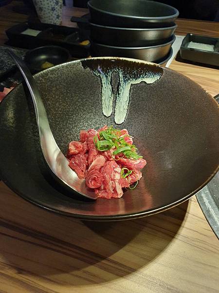 台中美食║西屯║大股 熟成燒肉專門║台灣首創清酒自動販賣機