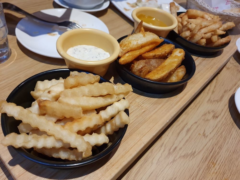 台中美食║南屯║布娜飛比利時餐酒館║文心秀泰聚餐好場所