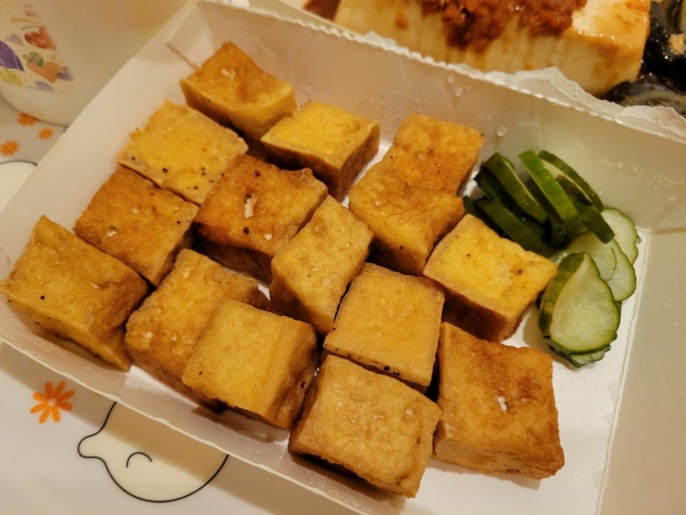 台中美食║南屯║台客燒肉粥║道地的台灣傳統美食 台中必比登推