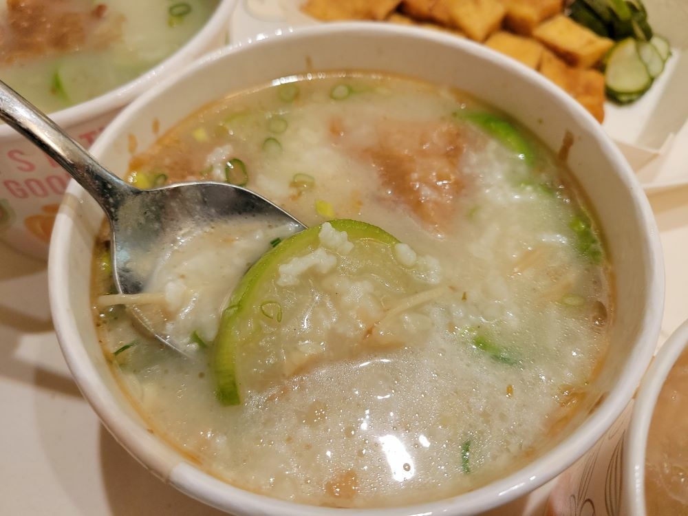 台中美食║南屯║台客燒肉粥║道地的台灣傳統美食 台中必比登推