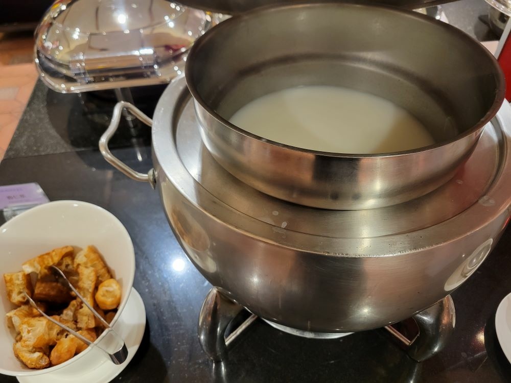 台中美食║烏日║清新溫泉飯店║新采自助百匯