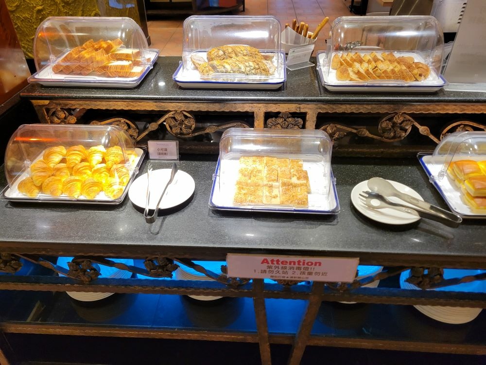 台中美食║烏日║清新溫泉飯店║新采自助百匯