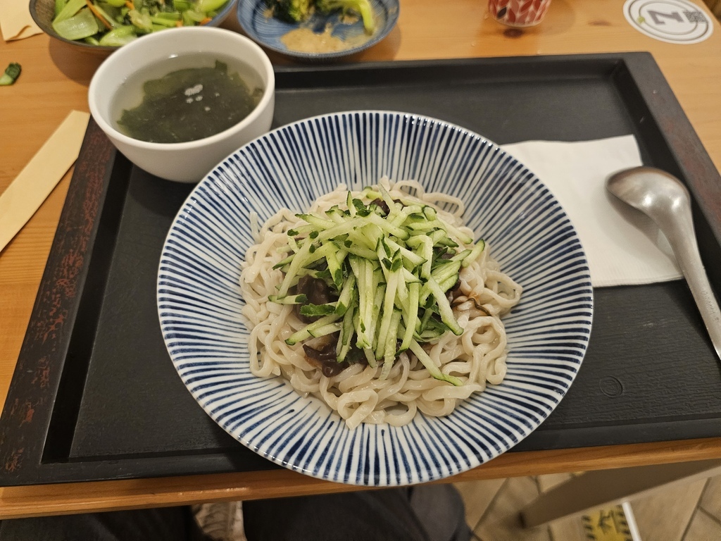 彰化美食║小鹿廚房║平價豐富的家常簡餐 (近彰基)