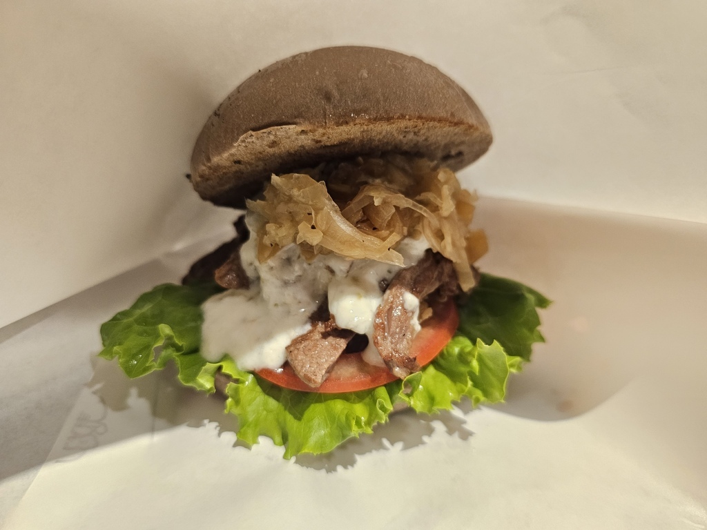 彰化美食║峽谷漢堡║超高評價的美式漢堡 (近火車站)