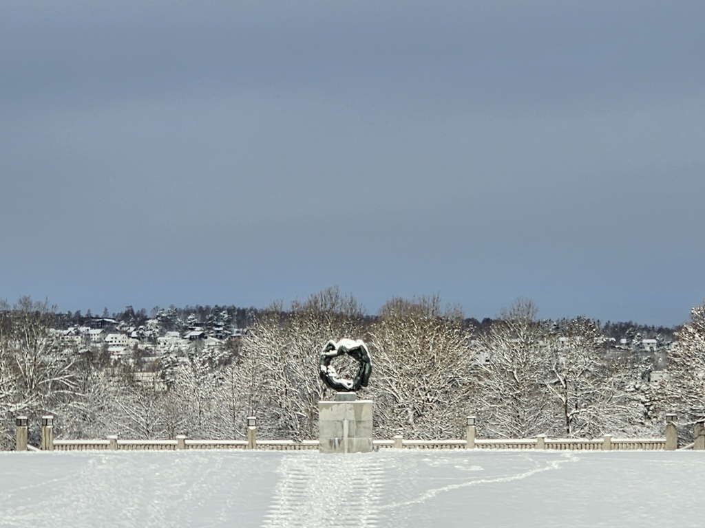 挪威旅遊║奧斯陸 Oslo║維格蘭雕塑公園 以雕像描繪的人生