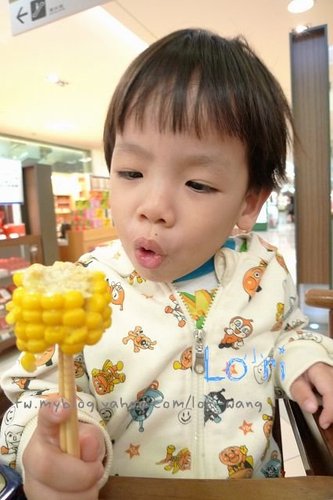 Todd吃玉米01.jpg Todd吃玉米01.jpg