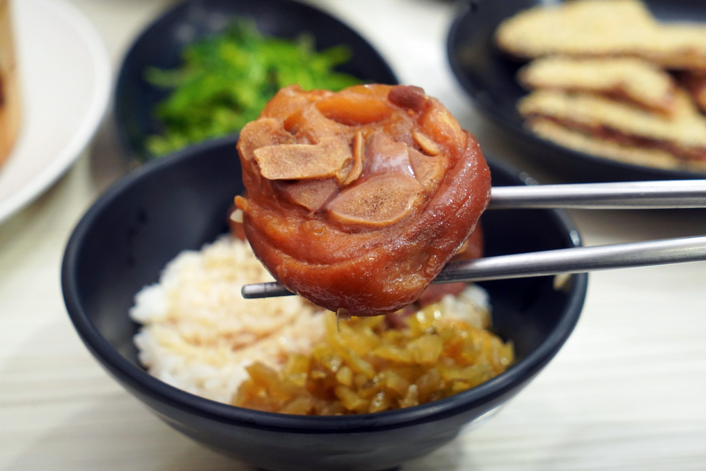 饗福園北方麵食館,高雄小籠包,高雄苓雅區手工現做小籠包,高雄蒸餃,高雄鍋餅26.jpg