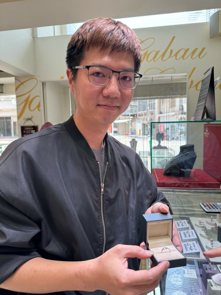 台南求婚鑽戒｜偷量女友戒圍｜嘉寶珠寶銀樓｜最有人情味的珠寶店