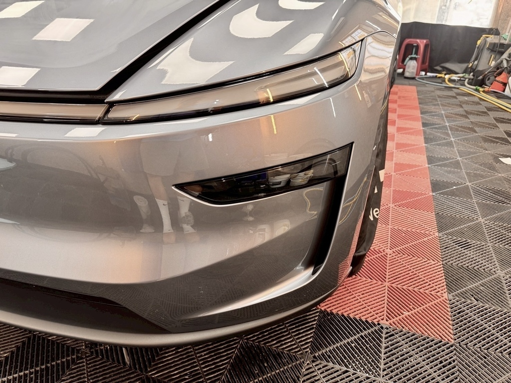 【台南汽車包膜】【 Tesla Model Y 】 冰川藍犀