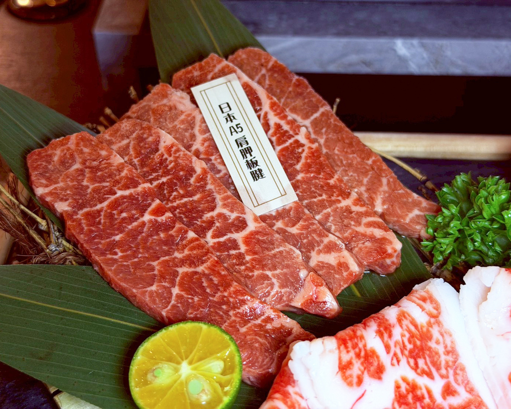 高雄燒肉推薦｜鐵人燒肉氛圍滿分｜精緻和牛盛合套餐｜日本A5和