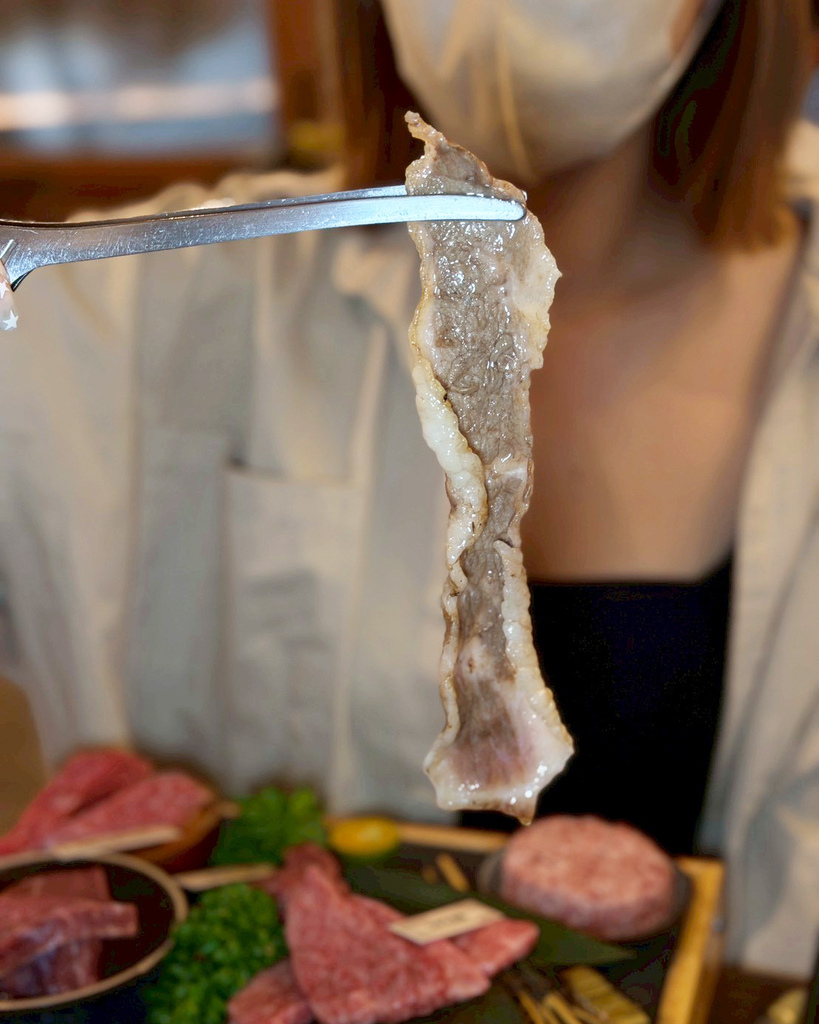 高雄燒肉推薦｜鐵人燒肉氛圍滿分｜精緻和牛盛合套餐｜日本A5和