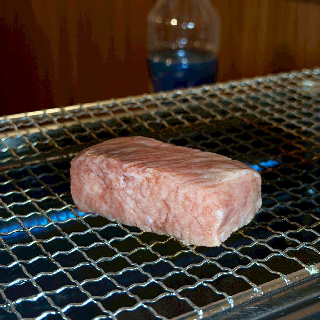 高雄燒肉推薦｜鐵人燒肉氛圍滿分｜精緻和牛盛合套餐｜日本A5和