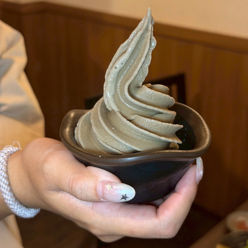 高雄燒肉推薦｜鐵人燒肉氛圍滿分｜精緻和牛盛合套餐｜日本A5和