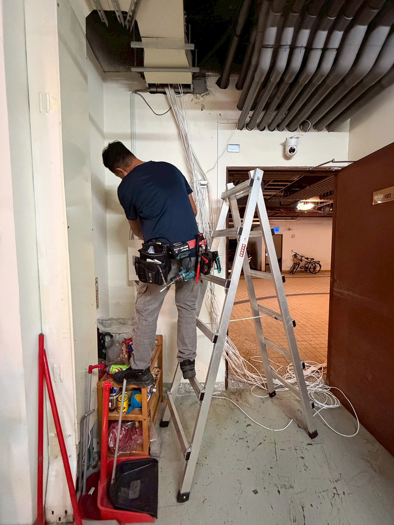 高雄監視器推薦│藏鋒科技監視器│居家安全升級│停車場不再有死 高雄監視器推薦│藏鋒科技監視器│居家安全升級│停車場不再有死