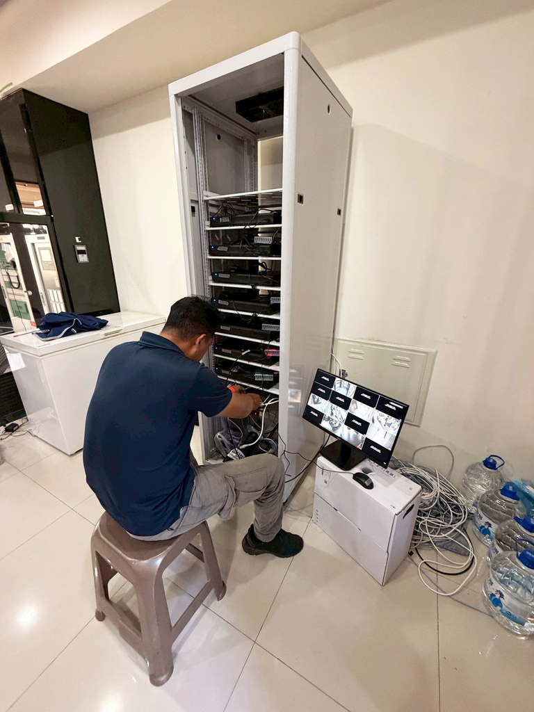 高雄監視器推薦│藏鋒科技監視器│居家安全升級│停車場不再有死 高雄監視器推薦│藏鋒科技監視器│居家安全升級│停車場不再有死