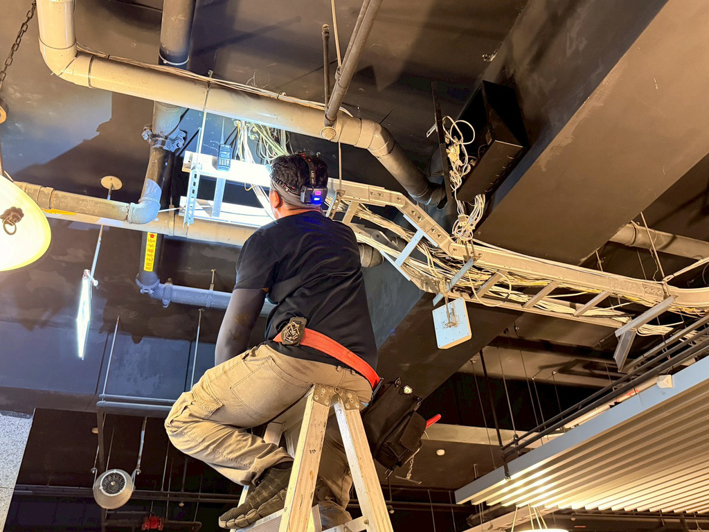 高雄監視器推薦│藏鋒科技監視器│居家安全升級│停車場不再有死 高雄監視器推薦│藏鋒科技監視器│居家安全升級│停車場不再有死