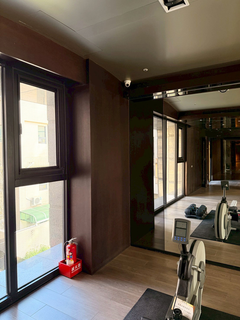 高雄監視器推薦│藏鋒科技監視器│居家安全升級│停車場不再有死 高雄監視器推薦│藏鋒科技監視器│居家安全升級│停車場不再有死