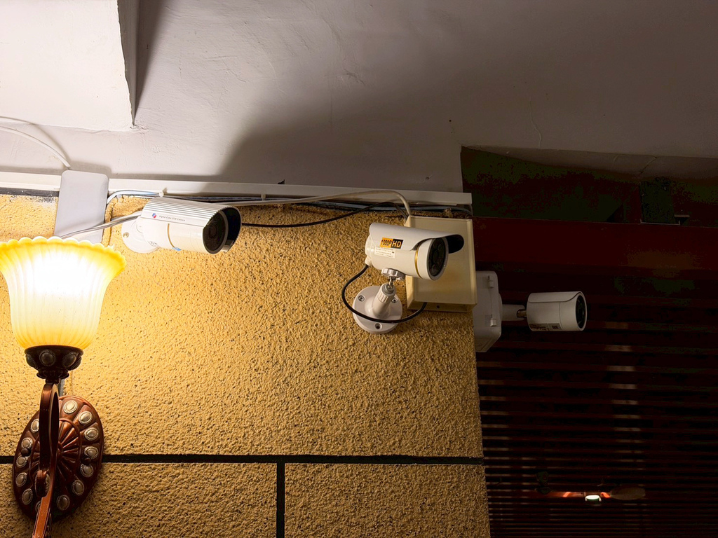 高雄監視器推薦│藏鋒科技監視器│居家安全升級│停車場不再有死 高雄監視器推薦│藏鋒科技監視器│居家安全升級│停車場不再有死