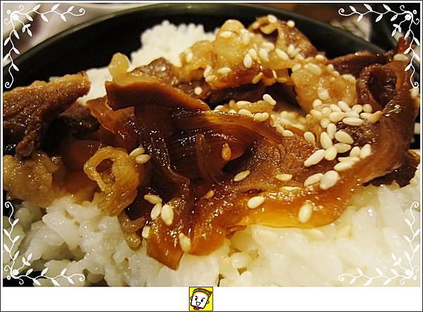 泡菜牛肉蓋飯-2.JPG