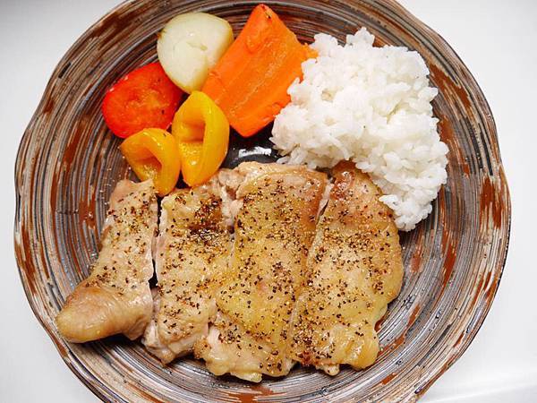 39141738_10155531422617624_607844198594379776_n