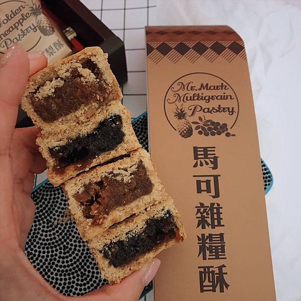 IG_zooooey_-雜糧酥禮盒伴手禮(鳳梨酥口味-桂圓酥口味)-01.jpg IG_zooooey_-雜糧酥禮盒伴手禮(鳳梨酥口味-桂圓酥口味)-01.jpg