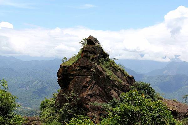 獵鷹尖全景.JPG