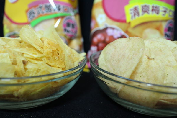 湖池屋酸叭姆久-清爽梅子/泰式酸辣:{宅配美食}湖池屋酸叭姆久-清爽梅子/泰式酸辣!~日本零食獨家進口酸辣洋芋片 湖池屋酸叭姆久-清爽梅子/泰式酸辣:{宅配美食}湖池屋酸叭姆久-清爽梅子/泰式酸辣!~日本零食獨家進口酸辣洋芋片