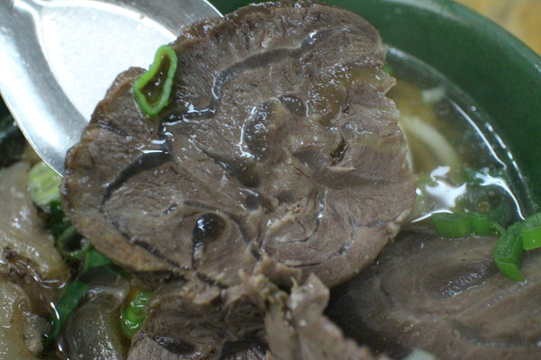 林東芳牛肉麵:{台北}林東芳牛肉麵!~口耳相傳的30年老味道.冠軍首府牛肉麵 林東芳牛肉麵:{台北}林東芳牛肉麵!~口耳相傳的30年老味道.冠軍首府牛肉麵