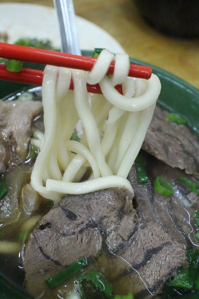 林東芳牛肉麵:{台北}林東芳牛肉麵!~口耳相傳的30年老味道.冠軍首府牛肉麵 林東芳牛肉麵:{台北}林東芳牛肉麵!~口耳相傳的30年老味道.冠軍首府牛肉麵