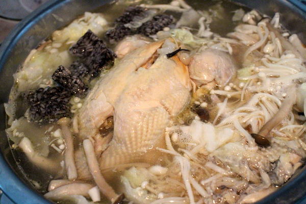 123養生雞湯:{宅配美食}口碑卷NO.37!~取暖美食:【123養生雞湯】暖身百菇雞湯-不只美味,更安心 123養生雞湯:{宅配美食}口碑卷NO.37!~取暖美食:【123養生雞湯】暖身百菇雞湯-不只美味,更安心