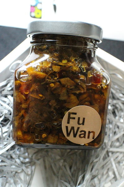 福灣莊園:{宅配美食}NO.33!~【福灣莊園】超人氣『海味禮盒-:手工干貝丸+櫻花蝦XO醬』 福灣莊園:{宅配美食}NO.33!~【福灣莊園】超人氣『海味禮盒-:手工干貝丸+櫻花蝦XO醬』
