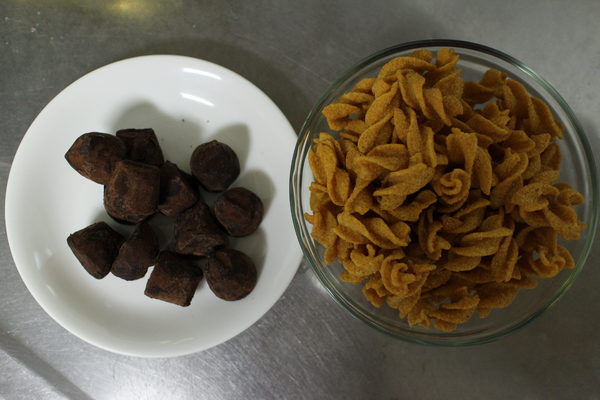 可樂果陽光咖哩:{宅配美食}聯華食品可樂果陽光咖哩!~金黃香濃的咖哩 MIX 酥脆口感 一吃就讓你『亮』起來! 可樂果陽光咖哩:{宅配美食}聯華食品可樂果陽光咖哩!~金黃香濃的咖哩 MIX 酥脆口感 一吃就讓你『亮』起來!